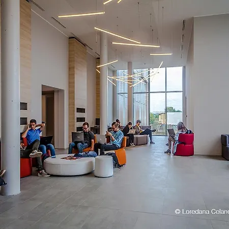 Campus Monneret Отель