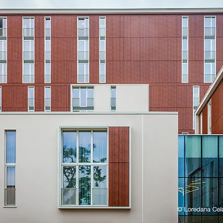 Campus Monneret Отель *